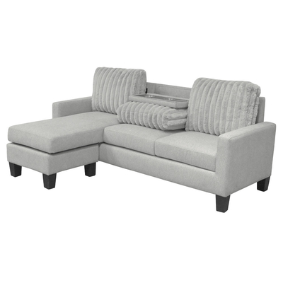 L-förmiges Sofa mit Tisch und Rückstellstuhl, hellgraue Stoffe